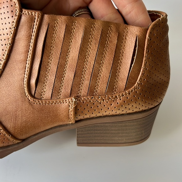 Sophie Sue Ankle Boot Booties Pull On Vegan Comfort Versatile Size 9 - Picture 3 of 7